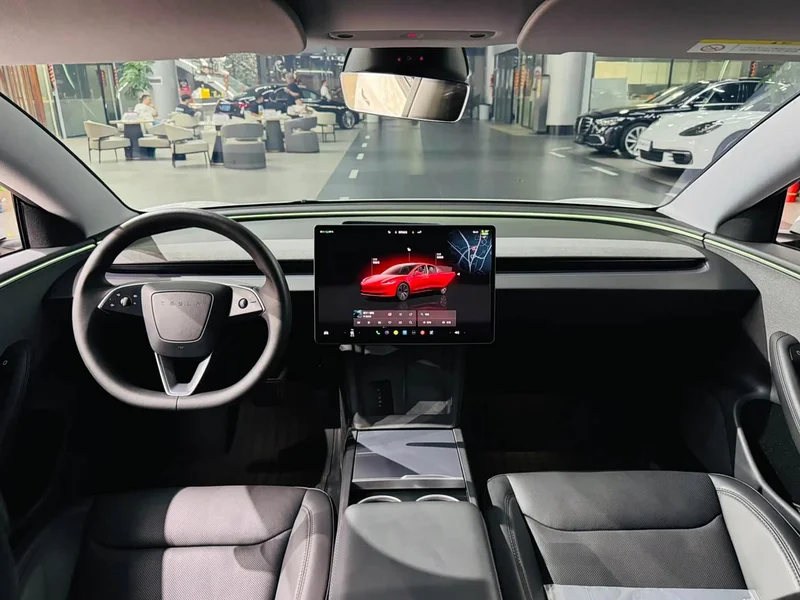 Tesla Model 3 — фото 5