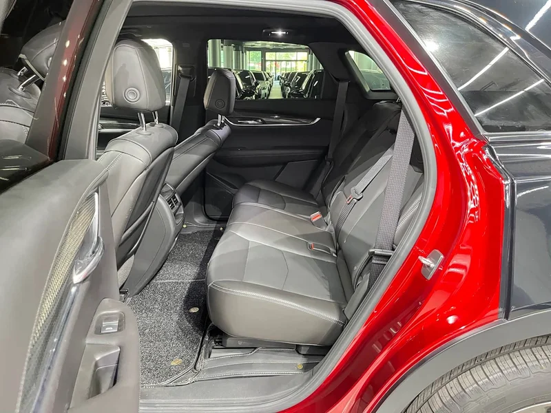 Cadillac XT5 — фото 6