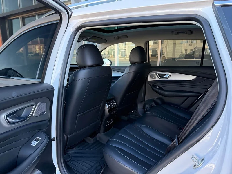 Roewe RX5 eMAX — фото 15