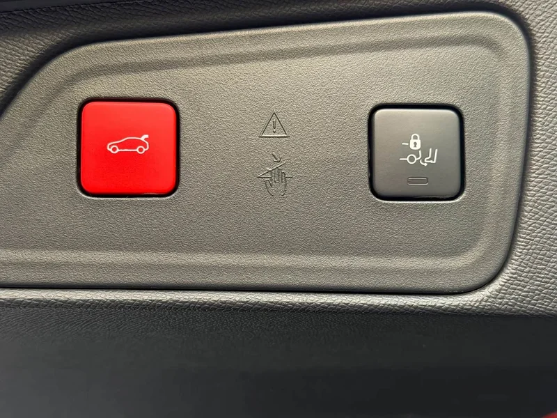 Peugeot 5008 — фото 12