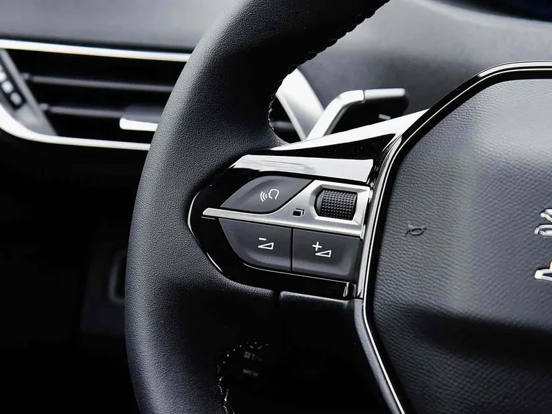 Peugeot 5008 — фото 24