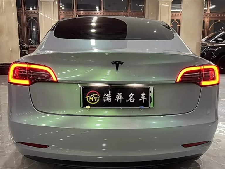 Tesla Model 3 — фото 5