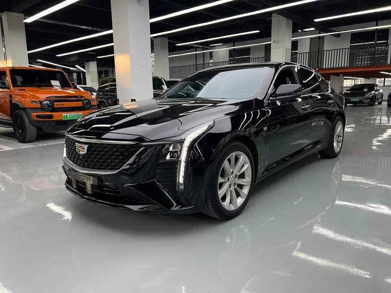 Cadillac CT5 — фото 1