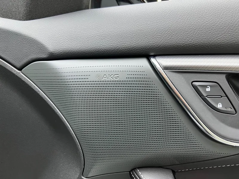 Cadillac CT5 — фото 10