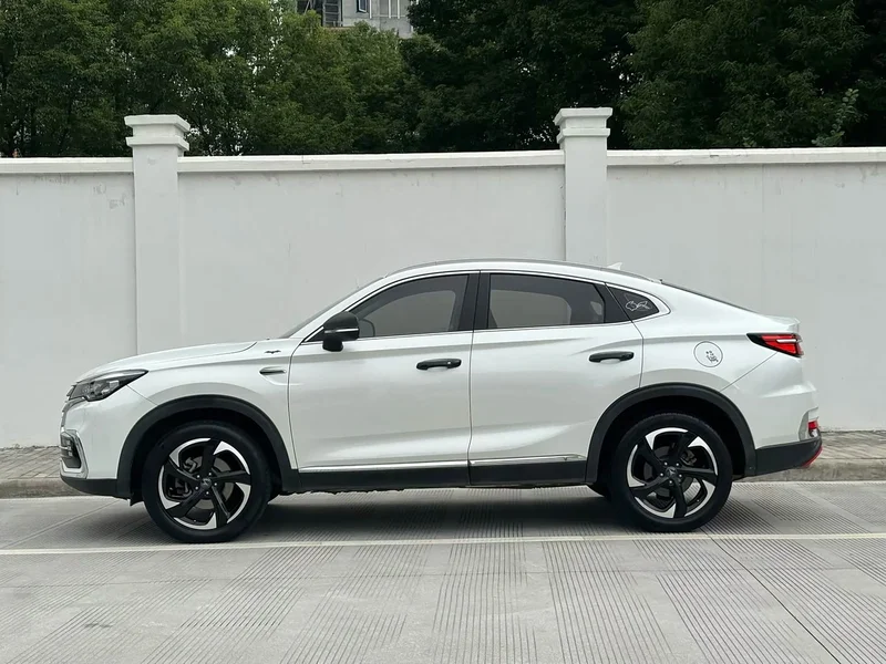 Changan CS85 COUPE — фото 3