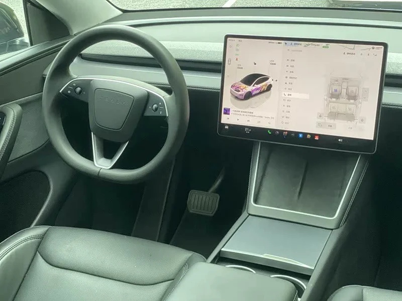 Tesla Model Y — фото 11