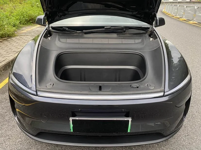Tesla Model Y — фото 16