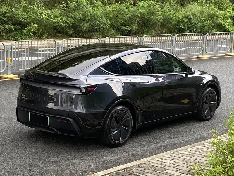 Tesla Model Y — фото 4