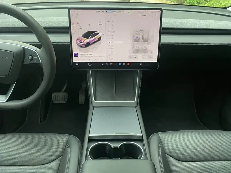Tesla Model Y — фото 9