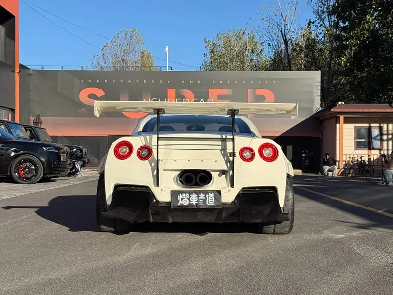 Nissan GT-R — фото 4
