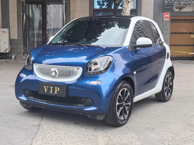Smart Fortwo — фото 1