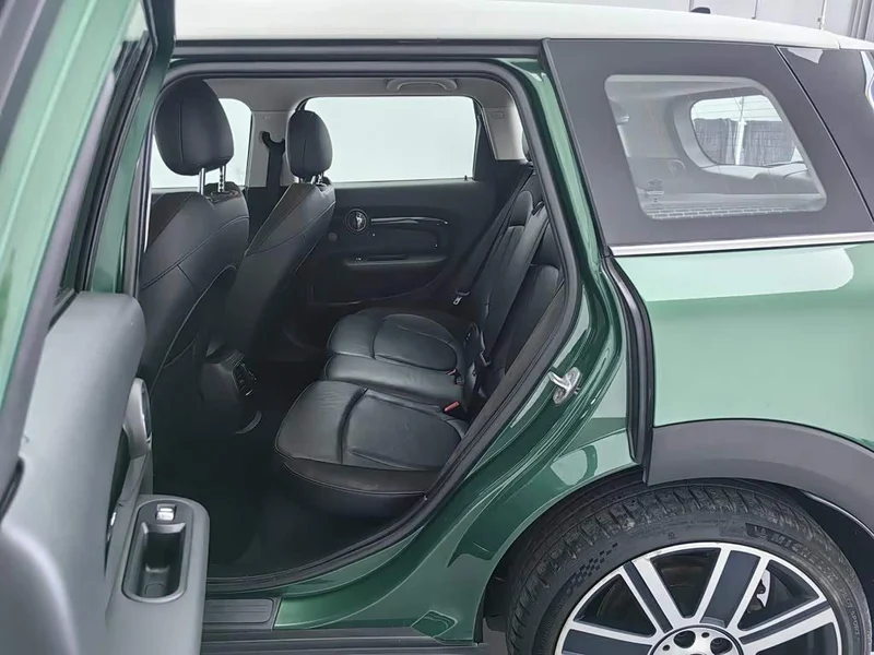 MINI CLUBMAN — фото 15