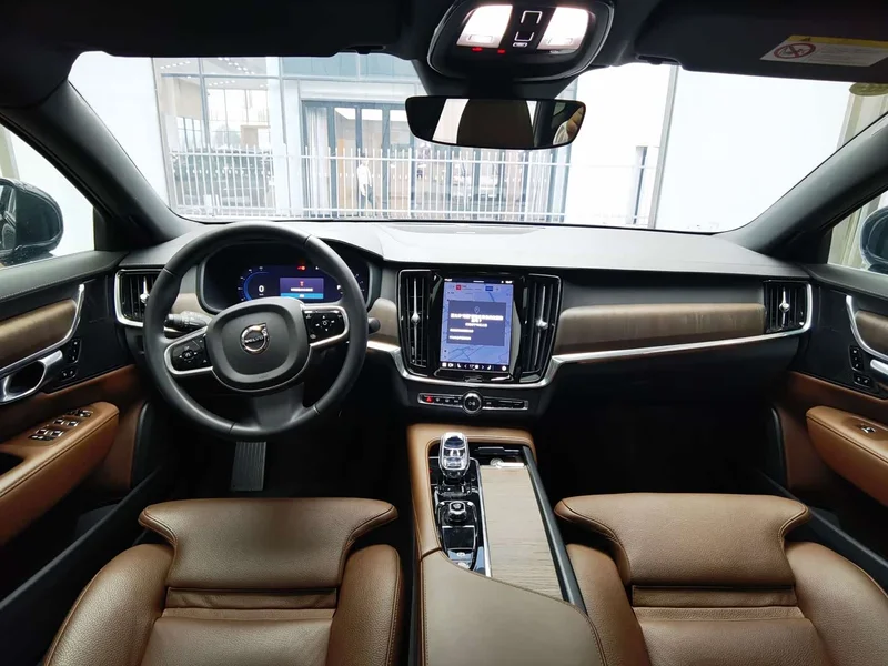 Volvo S90 — фото 15