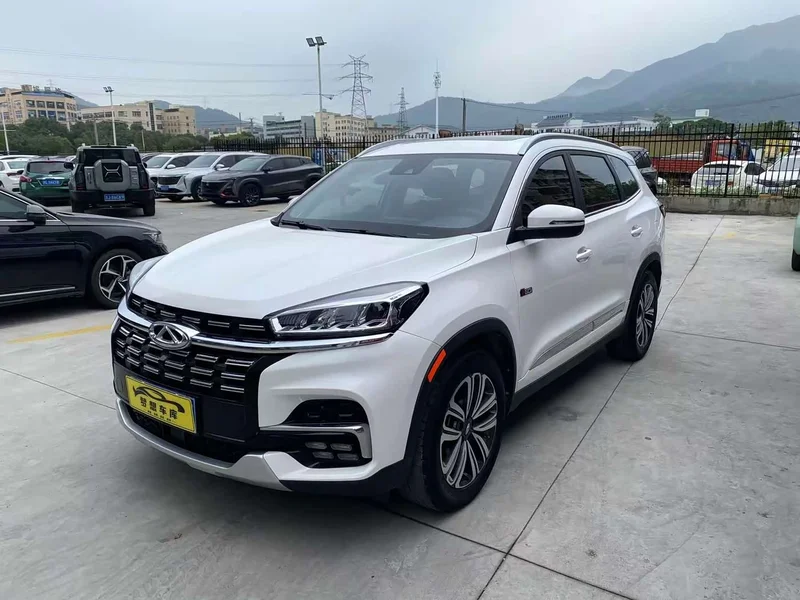 Chery Tiggo 8 — фото 1