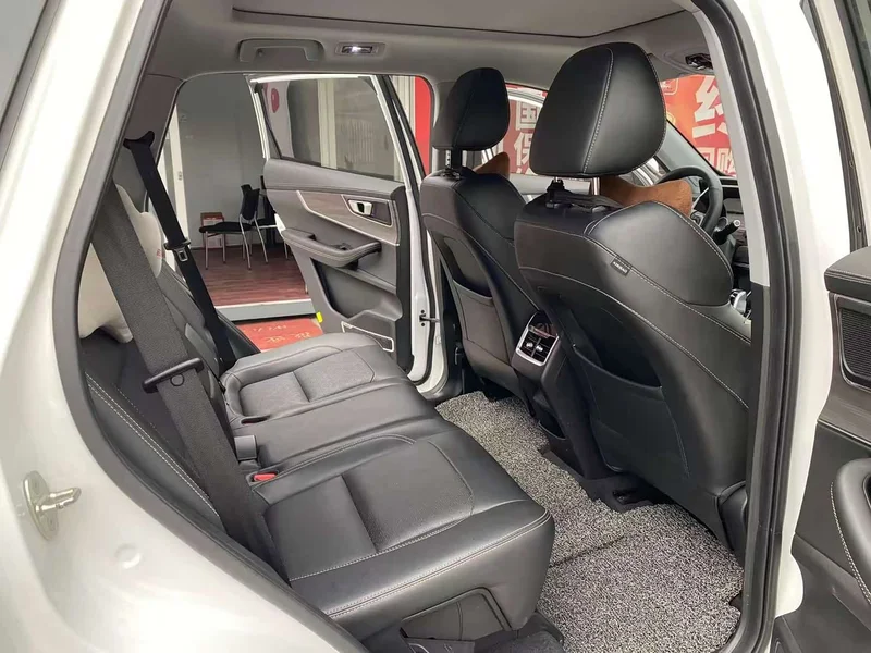 Chery Tiggo 8 — фото 12