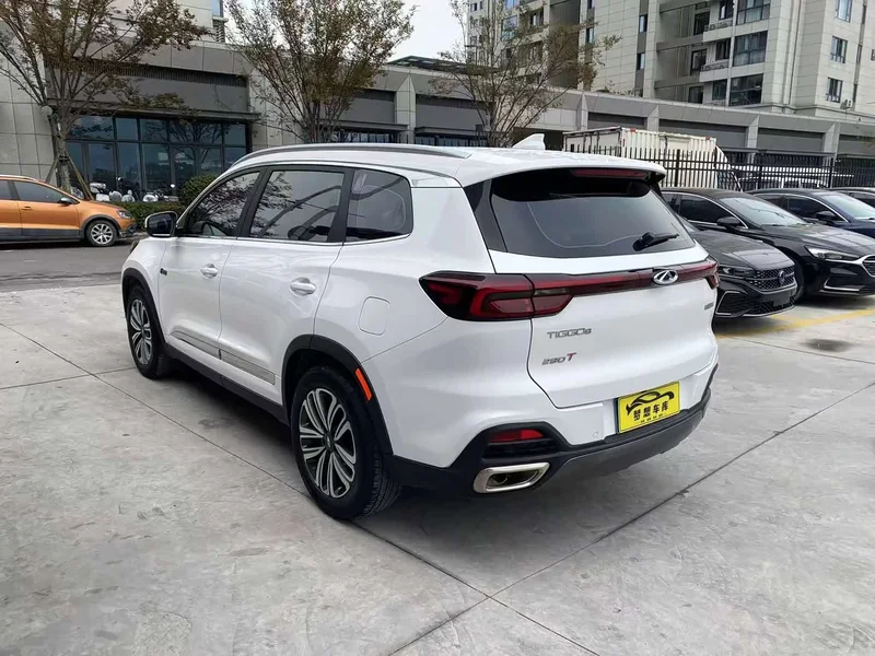 Chery Tiggo 8 — фото 4