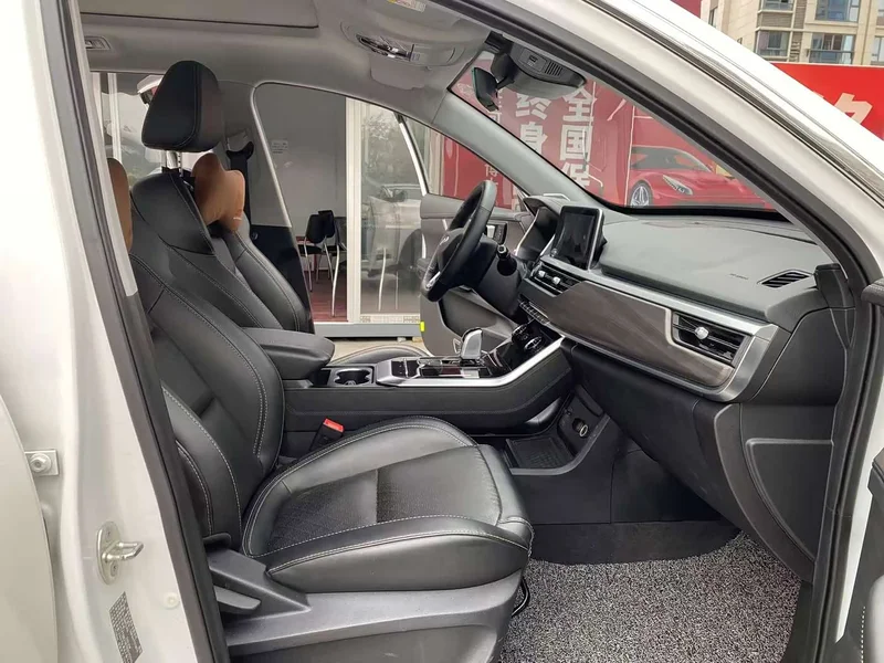 Chery Tiggo 8 — фото 10