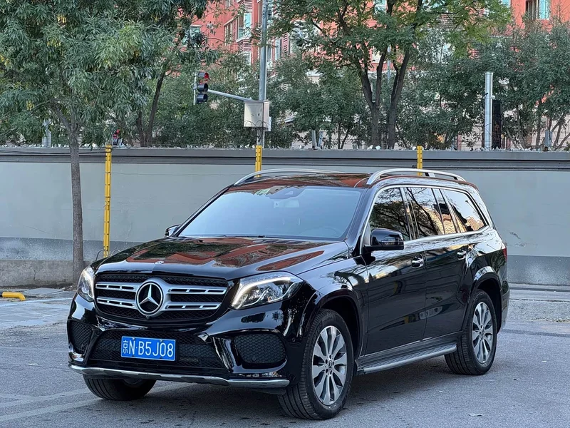 Mercedes-Benz GLS — фото 1