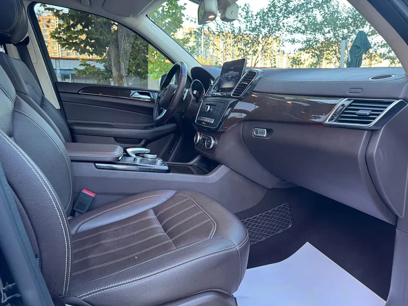 Mercedes-Benz GLS — фото 14