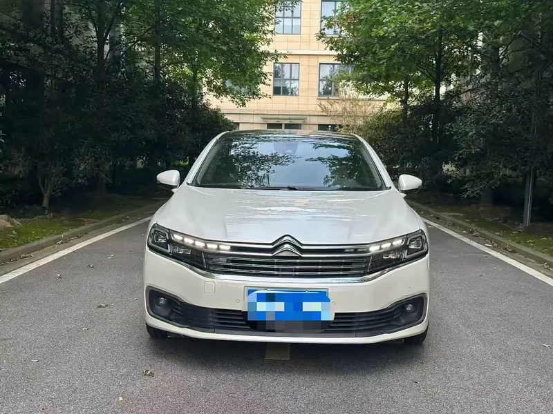 Citroën C6 — фото 2