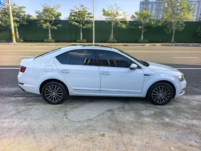 Volkswagen Octavia — фото 4