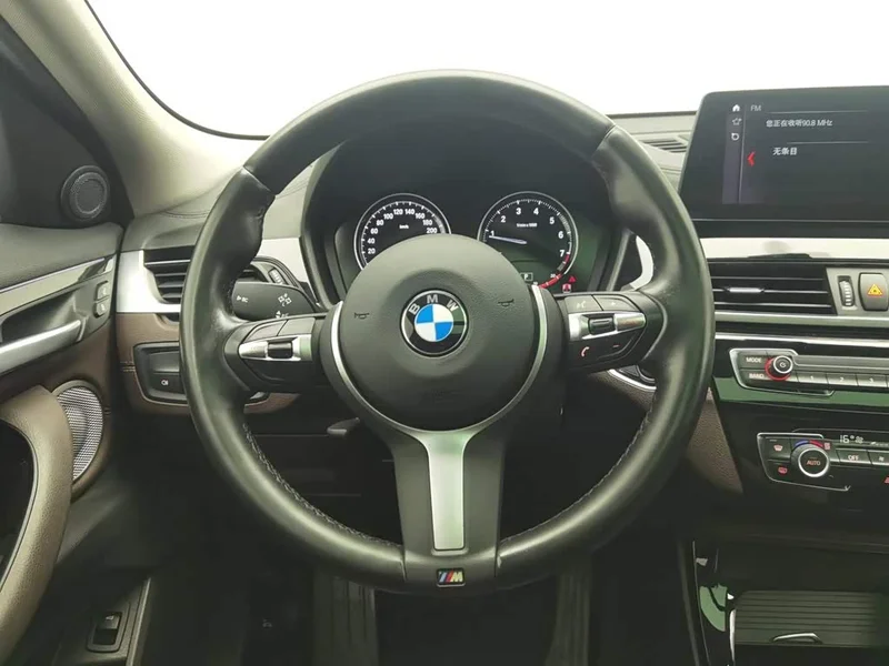 BMW X2 — фото 11