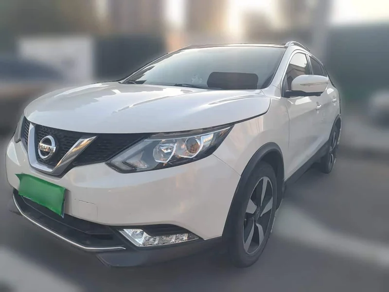 Nissan Qashqai — фото 1