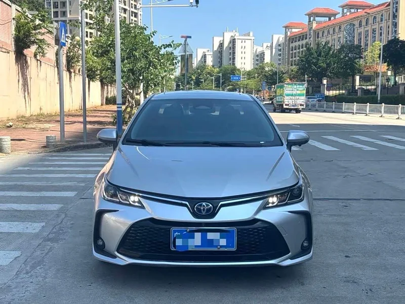 Toyota Corolla — фото 2