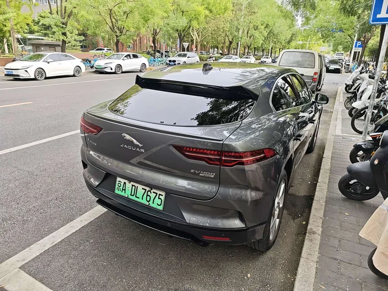 Jaguar I-PACE — фото 10