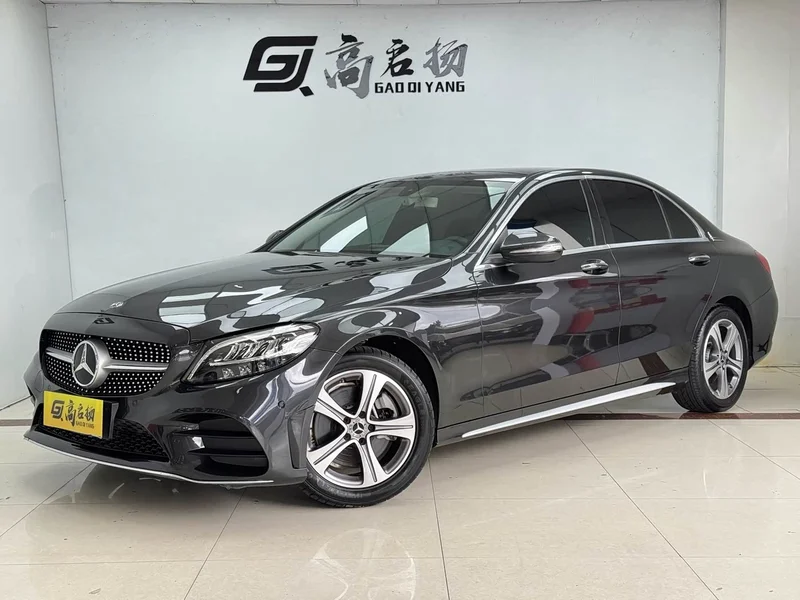 Mercedes-Benz C-Class — фото 1