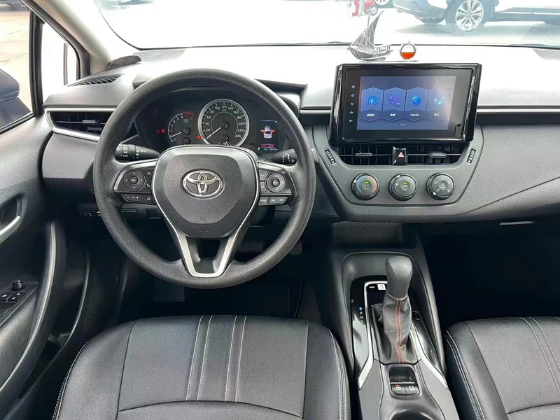 Toyota Corolla — фото 9