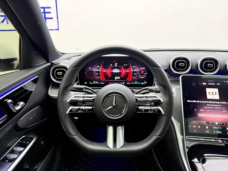 Mercedes-Benz C-Class — фото 11