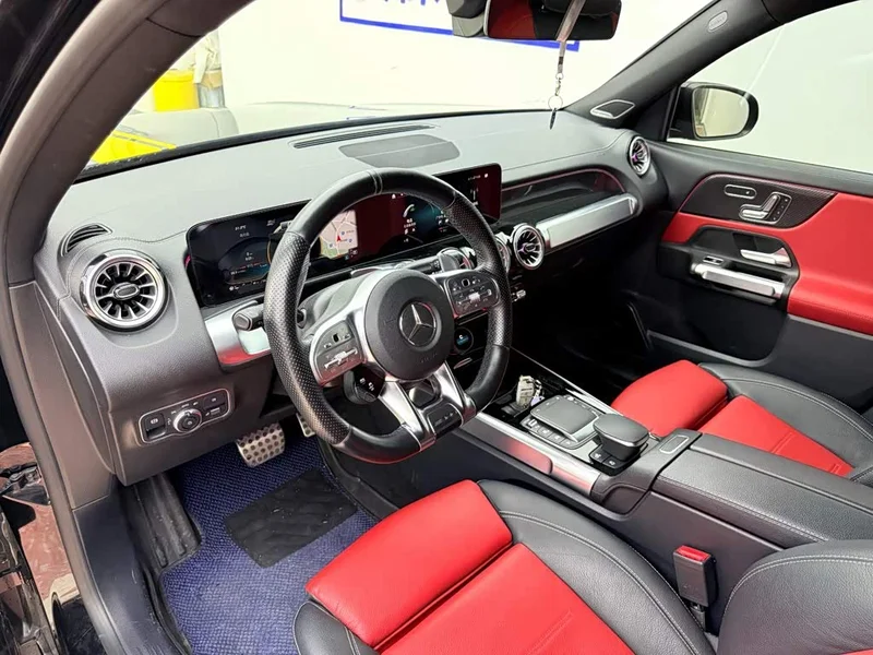 Mercedes-Benz GLB AMG — фото 11