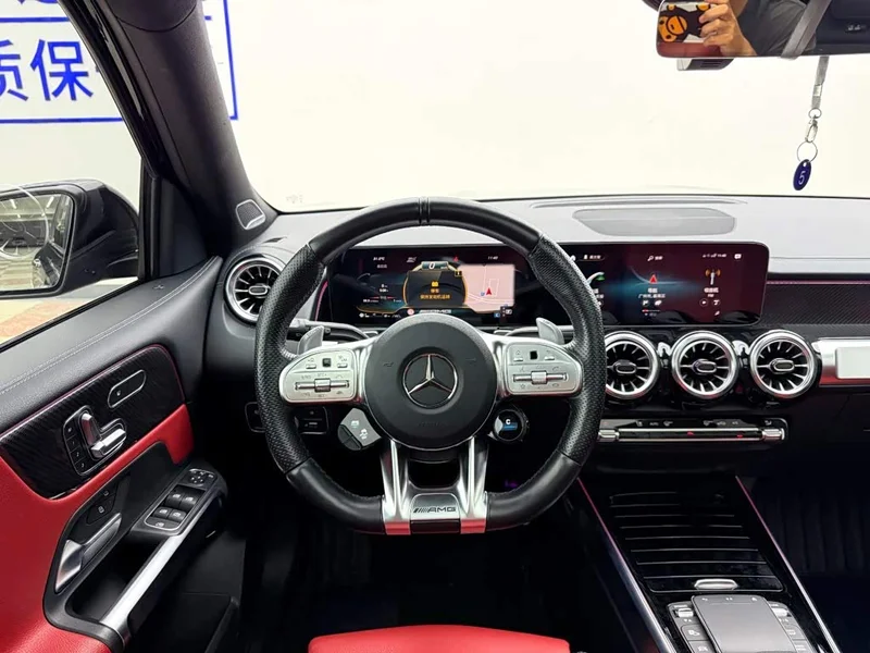 Mercedes-Benz GLB AMG — фото 15