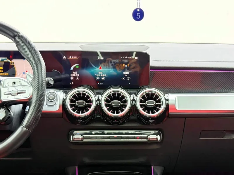 Mercedes-Benz GLB AMG — фото 16