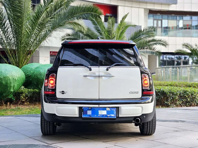 MINI CLUBMAN — фото 11