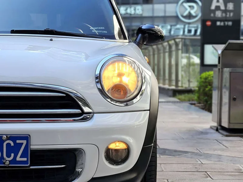 MINI CLUBMAN — фото 14
