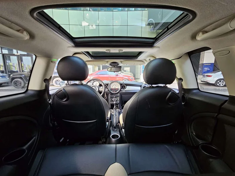 MINI CLUBMAN — фото 18