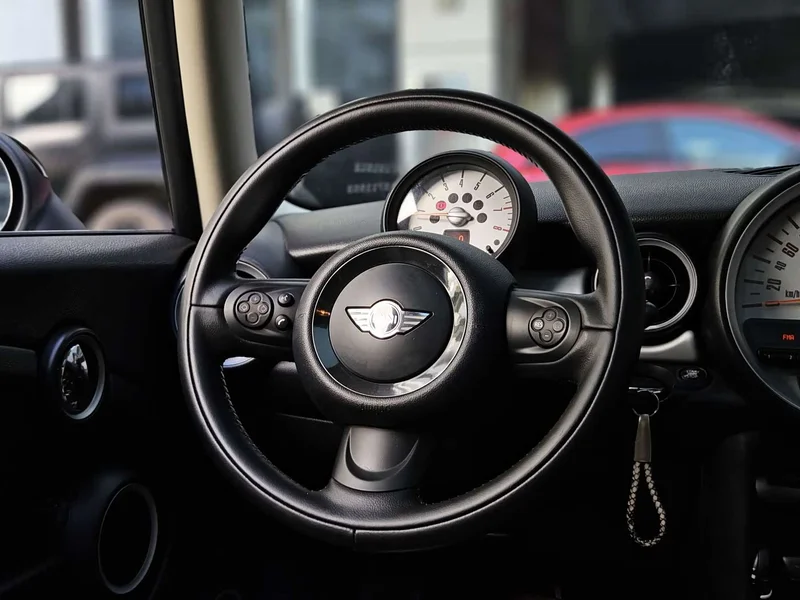 MINI CLUBMAN — фото 20