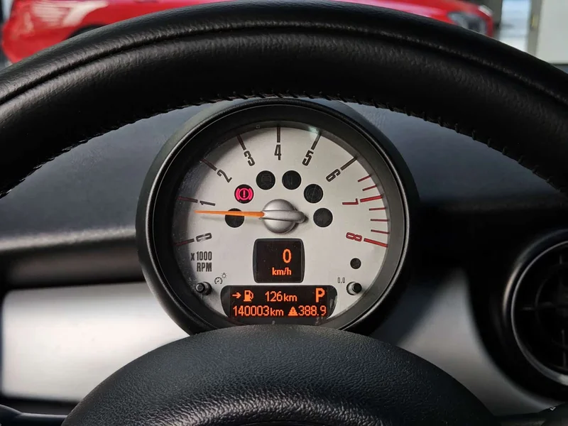 MINI CLUBMAN — фото 23