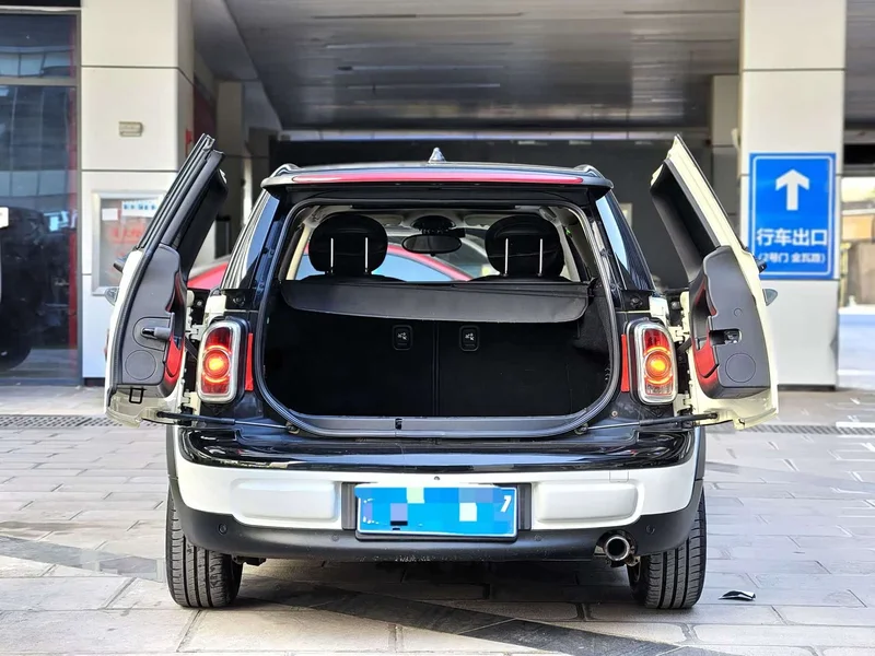 MINI CLUBMAN — фото 6