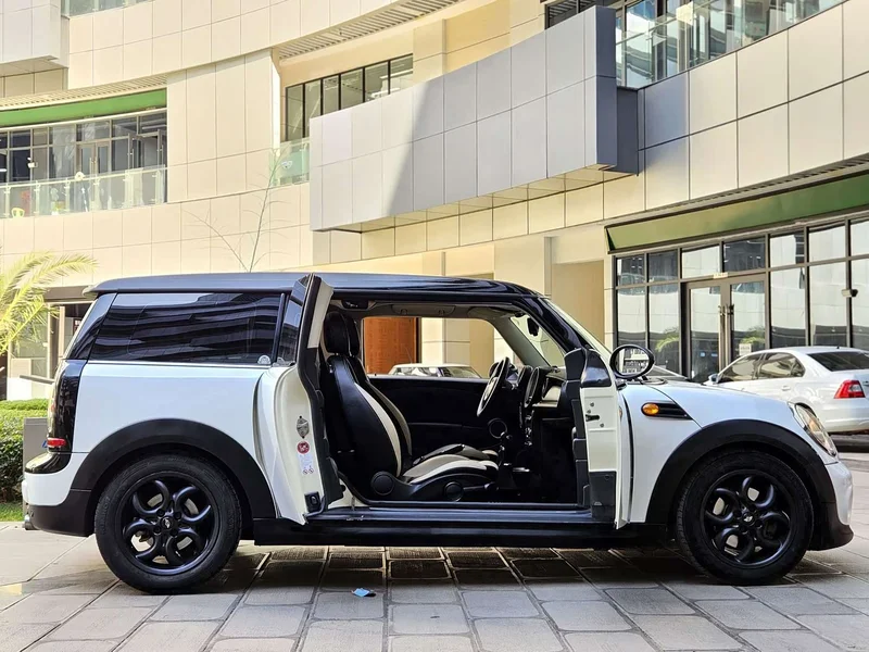 MINI CLUBMAN — фото 7