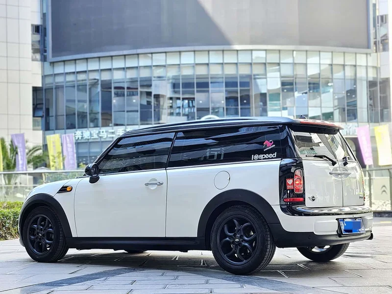 MINI CLUBMAN — фото 10