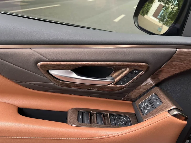 Toyota Alphard — фото 16