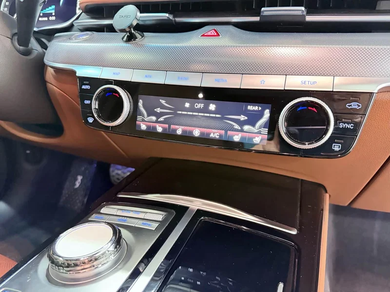 Genesis G80 — фото 12