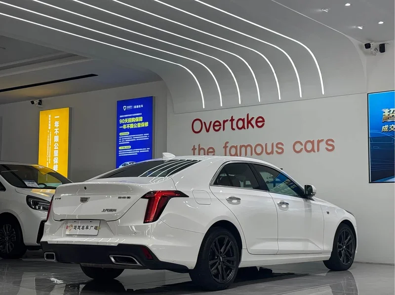 Cadillac CT4 — фото 6