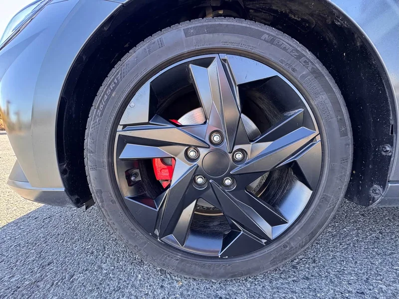 Hyundai Elantra — фото 19
