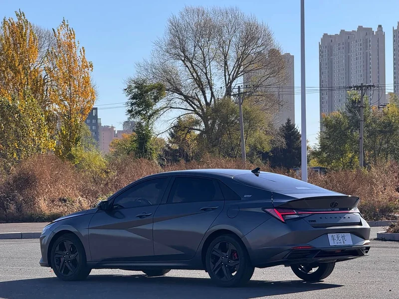 Hyundai Elantra — фото 6