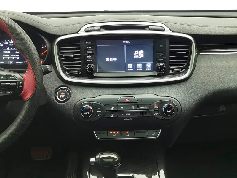 Kia Sorento — фото 12