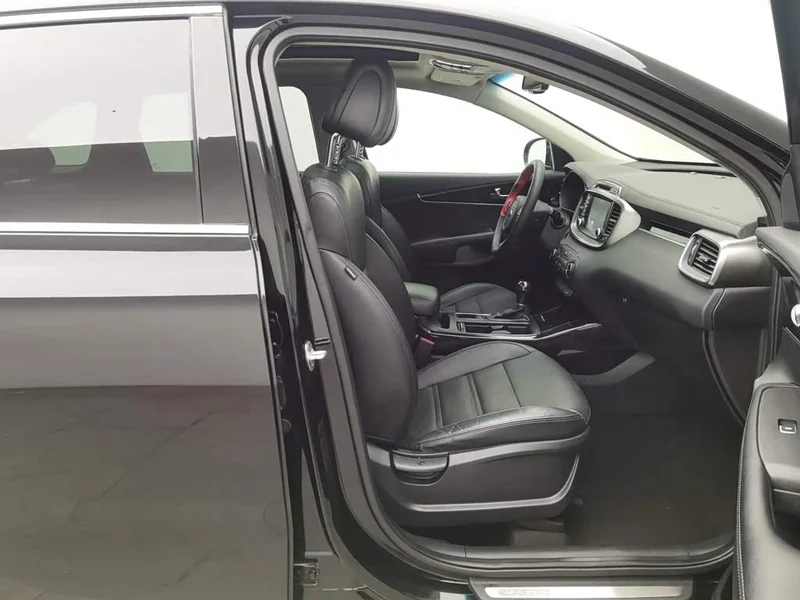 Kia Sorento — фото 23